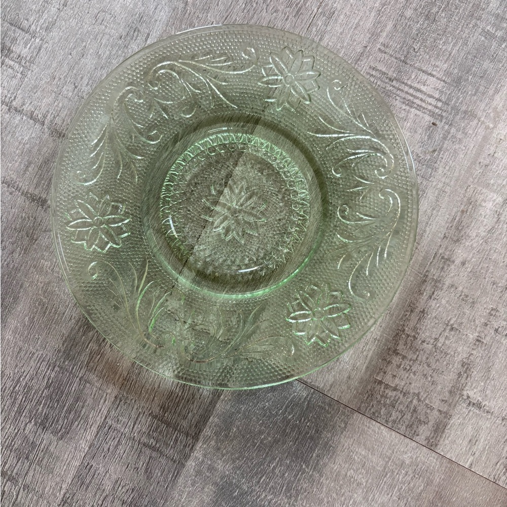 Tiara Indiana Glass Company Chantilly 6inch Green Depression Salad Plate